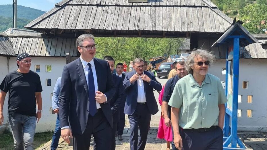 Vučić: Zahvalnost Kusturici na svemu što čini za nacionalno i narodno jedinstvo 1