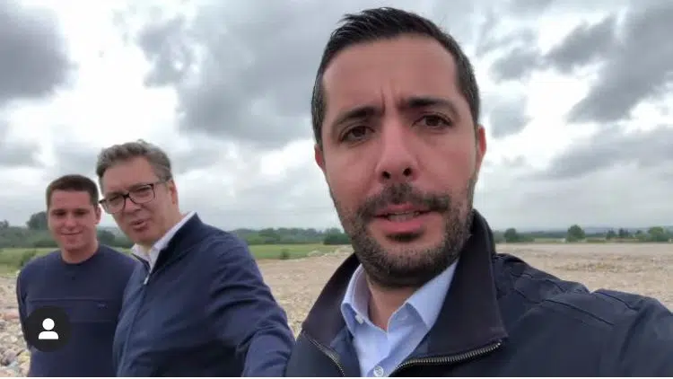 Predsednik Vučić otišao na ispraćaj kod sina Dragana J. Vučićevića (VIDEO) 1