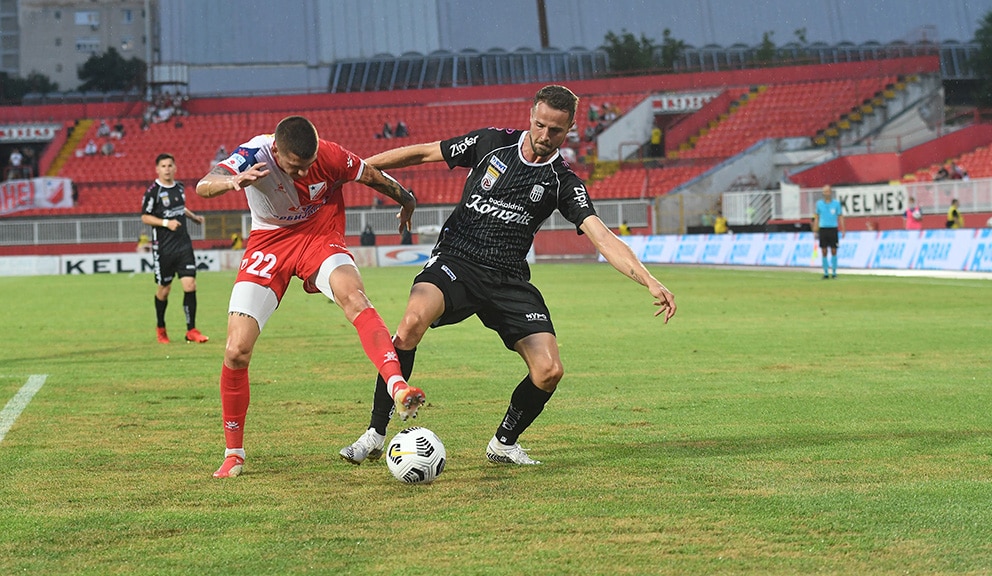 Večiti rivali vuku, ostali koče 1