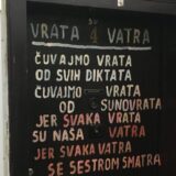 ULUS: Protestno oslikavanje vrata Dragane Milisavljević 10