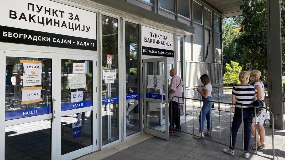 Punkt za vakcinaciju na Beogradskom sajmu danas će raditi do 20 časova 1