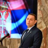 Vulin pita zašto SNS ćuti o prebijanju Predraga Antonijevića 13