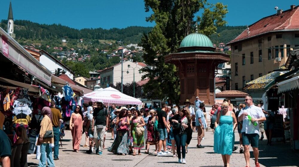 Ukinuta kovid ograničenja za ulazak stranaca u BiH 1