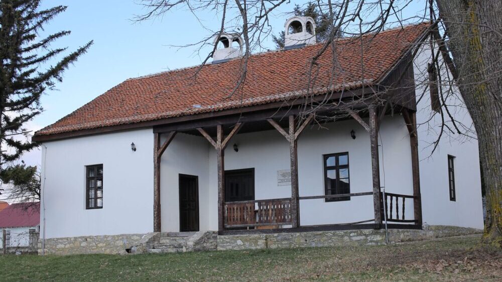 Tribina o satiri danas u rodnoj kući Radoja Domanovića u Ovsištu 1