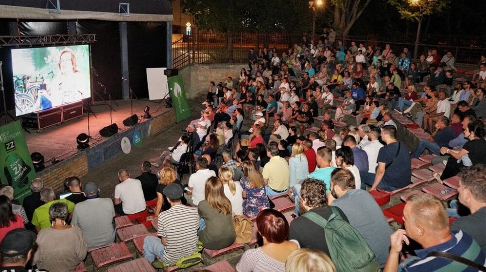 Zvono za Zrenjanin: Razgovori koji nas drže budnima jer se građani pitaju (FOTO) 1