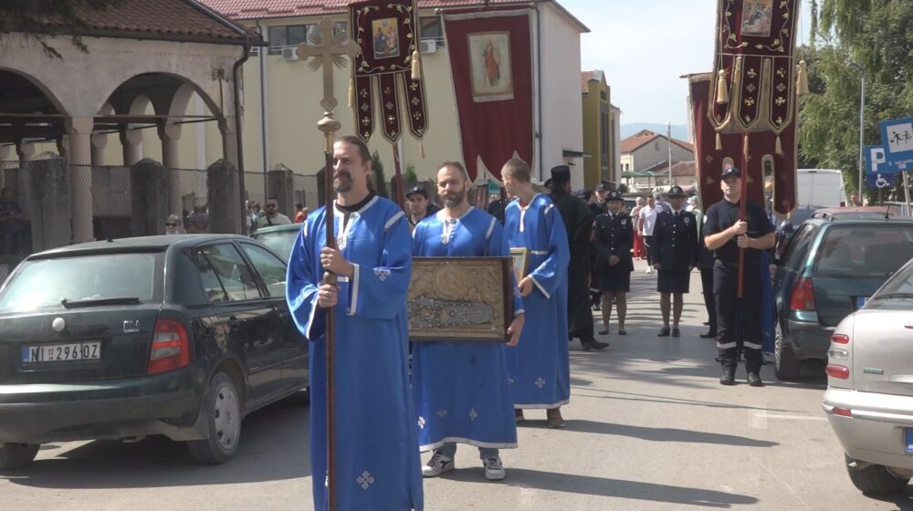 Pirot obeležio slavu grada Veliku Gospojinu liturgijom i litijama 1