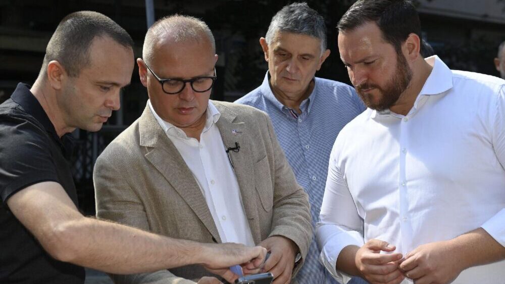 Vesić: U Beogradu ukupno 5.500 parking senzora 1