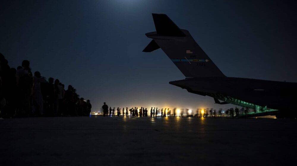 Oko 5.000 ljudi na kabulskom aerodromu čeka evakuaciju 1