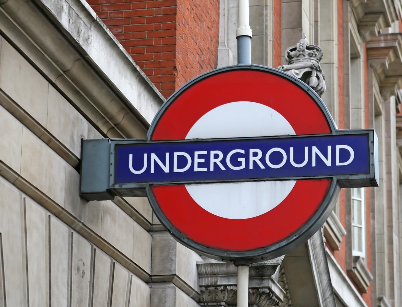 Londonski metro - sistem transporta, mesto mnogih tragedija, ratno sklonište... 2