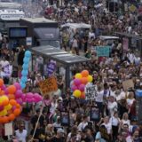 Holanđani na protestima za ukidanje zabrane organizovanja festivala 5