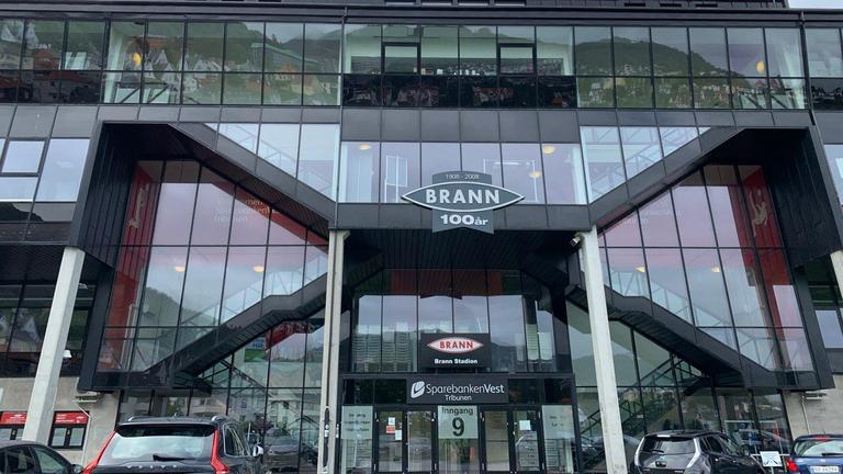 Jedan igrač Brana otpušten, desetorica ukorena zbog seks zabave na stadionu 1