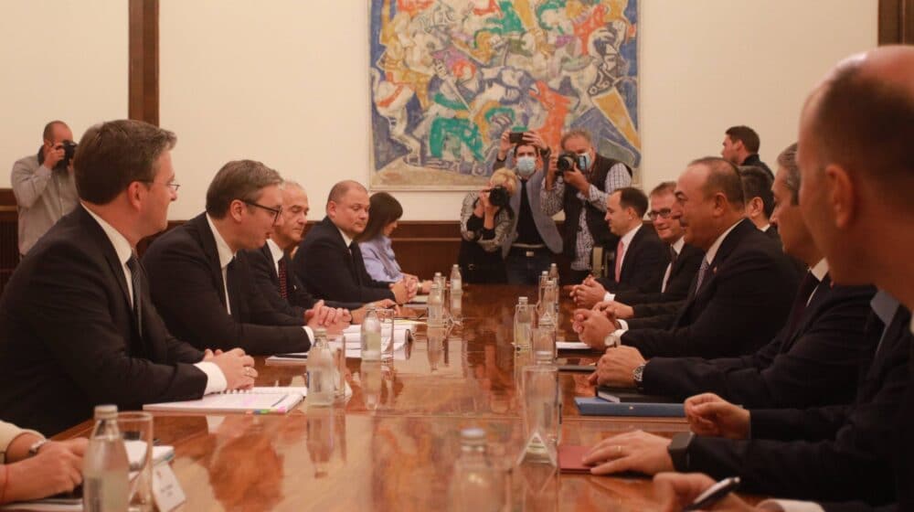 Vučić i Čavušoglu o jačanju saradnje i regionalnim pitanjima 1