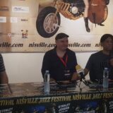 Nišvil odaje počast Džimiju Hendriksu 2