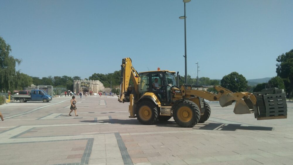 Premijerka obećala odgovornost Bauvezena koji obnavlja centralne trgove u Nišu i Leskovcu 1