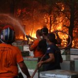 Širom Grčke gori čak 78 požara, Atina prekrivena dimom i pepelom 13