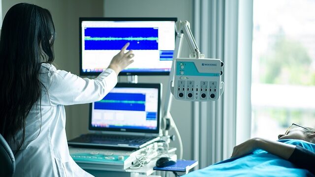 Bolnicama u Novom Sadu i Somboru medicinska oprema vredna 39,5 miliona dinara 1