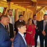 Vino sa Vučićem produbilo jaz između desne i proevropske opozicije 6