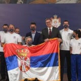 Vučić uručio zastavu Srbije paraatletičaru Željku Obradoviću za Paraolimpijske igre u Tokiju 7