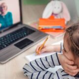 U Čačku 48 odeljenja u srednjim i osnovnim školama na onlajn nastavi 2