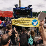 Nemačka vlada osudila nasilje na anti-kovid protestima u Berlinu 1