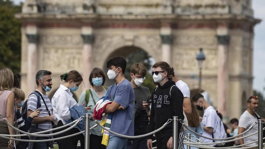U Francuskoj oko 3.000 zdravstvenih radnika suspendovano jer se nisu vakcinisali 1