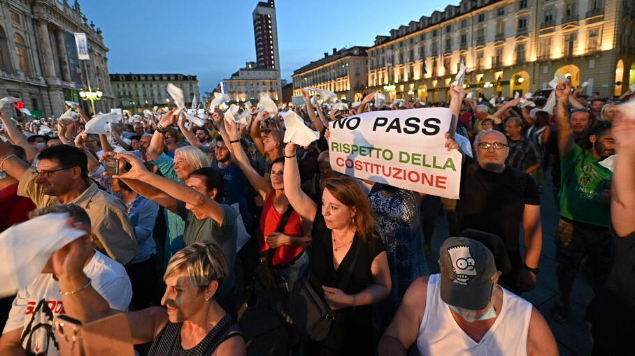 Italija: Protesti zbog kovid-propusnica 1