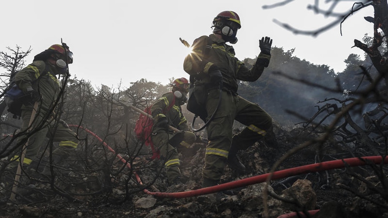 Bukte požari u Grčkoj, vatrene stihije i u Turskoj i na jugu Italije (FOTO) 1