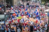 U Francuskoj hiljade ljudi protestovalo protiv zdravstvenih propusnica (FOTO) 4