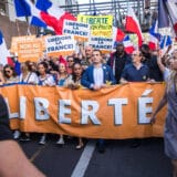 Francuska postavila kontrolne punktove na ulasku u Pariz da bi se sprečio ulaz vozačima koji idu na protest 6