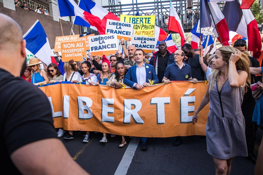 Francuska postavila kontrolne punktove na ulasku u Pariz da bi se sprečio ulaz vozačima koji idu na protest 1