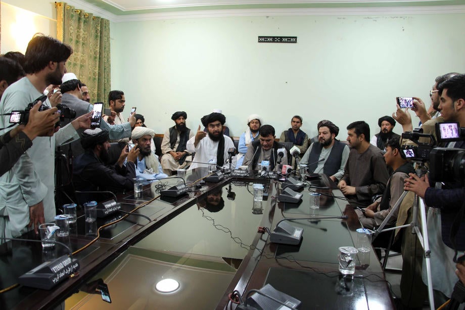 Talibani naredili: Brada i turban obavezni u vladi 1