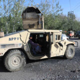 Talibani digli u vazduh statuu vođe šiitske milicije koja se borila protiv njih 1990-tih 10