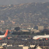 SAD istražuju pogibuju Avganistanaca pri poletanju aviona u Kabulu 8