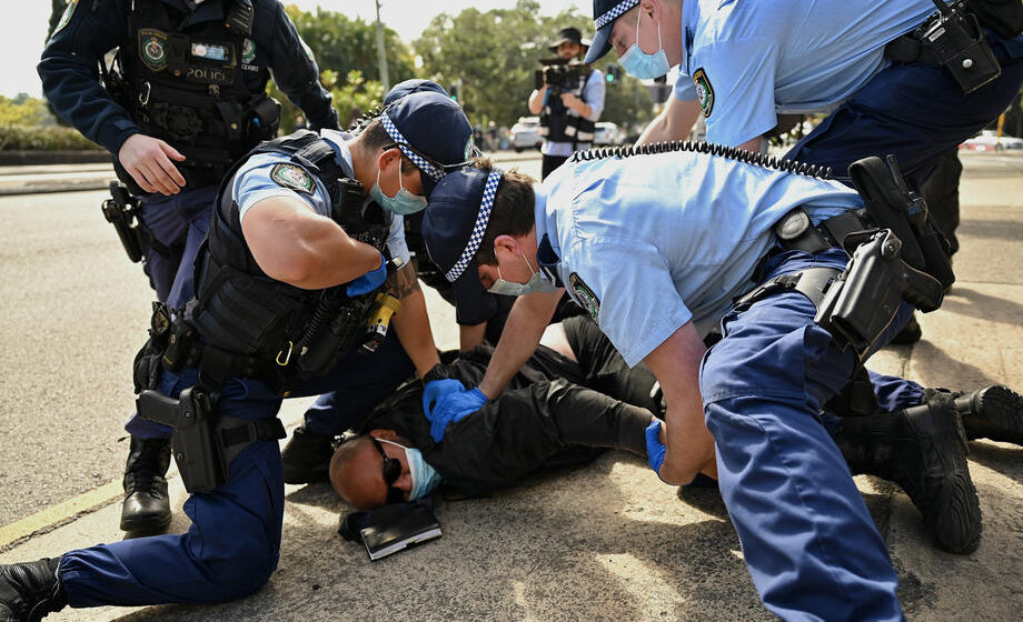 Više od 250 uhapšenih na protestima zbog oštrih mera u Australiji 1