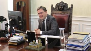 Ne mrzite zastavu i državu ako ne želite da vam odsvira himna kad otvarate frižider 3