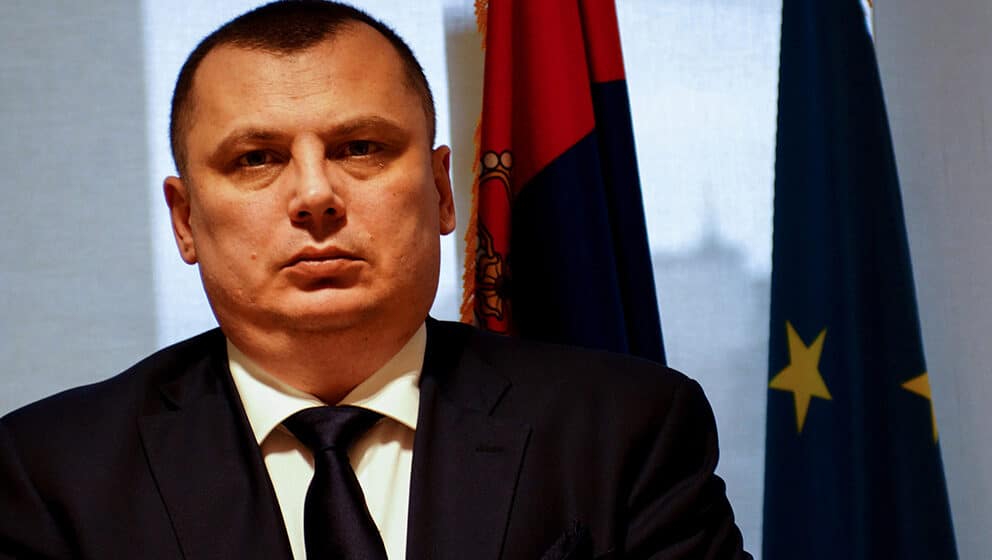 Vesićev donator uvredama novinara brani svoj "poklon Gradu" 1