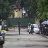 Pučisti zarobili predsednika Gvineje, raspustili institucije i uveli policijski čas 2