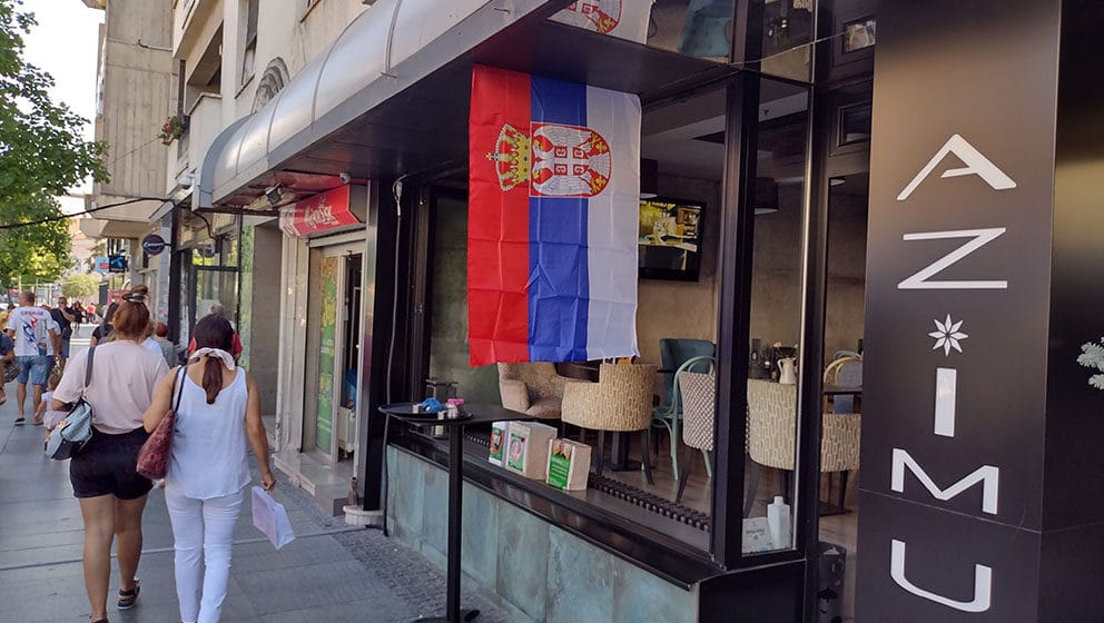 Čak 85 odsto Kragujevčana reklo da neće istaći zastavu na današnji praznik 1