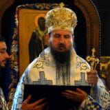 Patrijarh mora da se ogradi od "Vučićevog" vladike 8