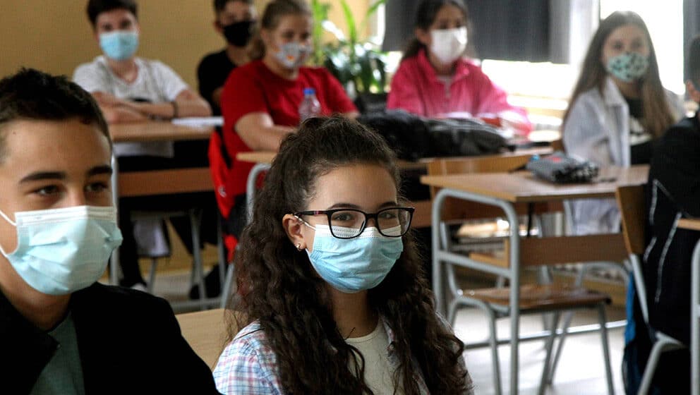 Udruženje pedijatara Srbije preporučilo da se na dve nedelje odloži polazak u školu 1