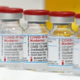 U Srbiju stiglo 200.000 doza vakcina kompanije Moderna 4