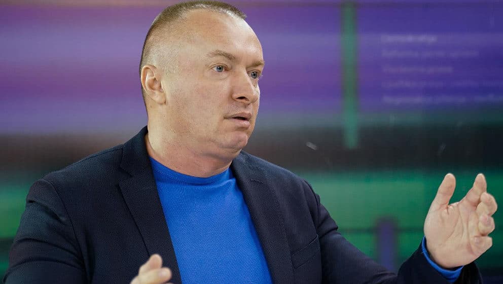 Pajtić: SNS deli navijačima bejzbol palice u Novom Sadu 1