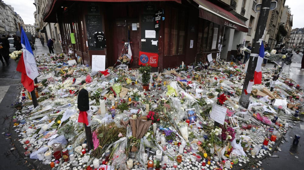 U Parizu počinje suđenje 20-orici optuženoj za napade 2015. 1