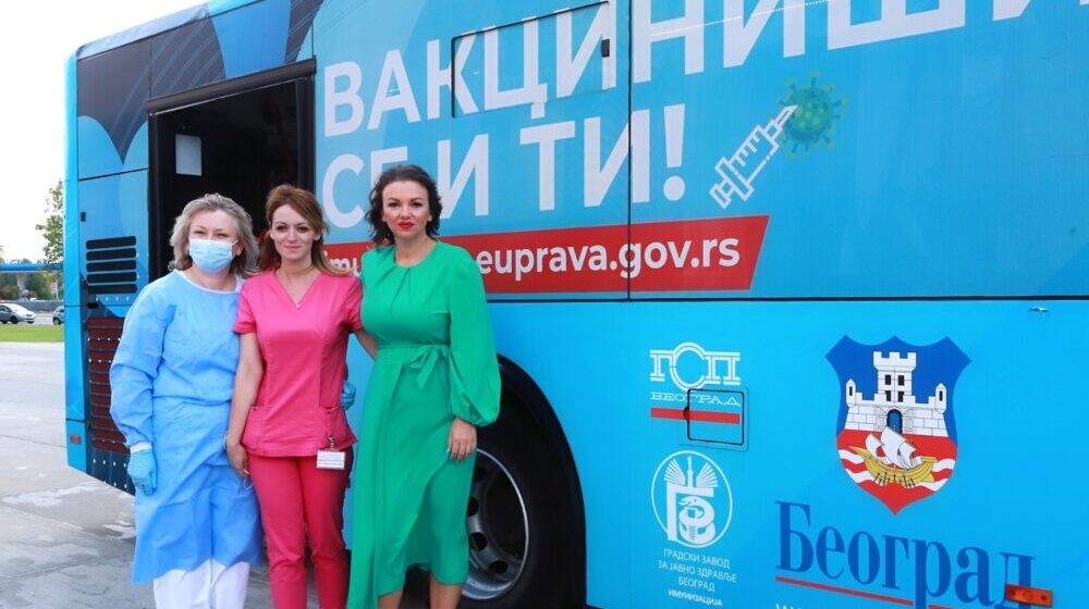 Mobilni autobus za vakcinaciju trećom dozom danas i sutra ispred TC „Ušće” 1