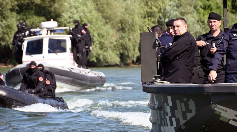 Vulin najavio formiranje nove jedinice MUP-a koja će brinuti o bezbednosti na rekama (FOTO) 1