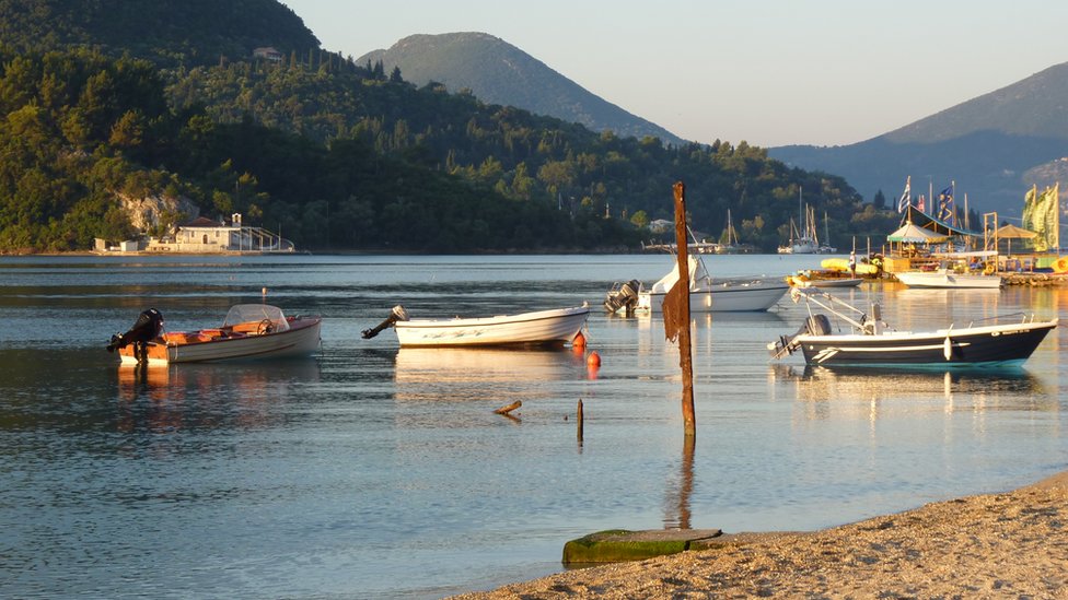 Putovanja 2021: PCR, antigenski test, potvrda o vakcinaciji, slobodan ulazak - koja pravila su na snazi za putnike iz Srbije 3 Nidri