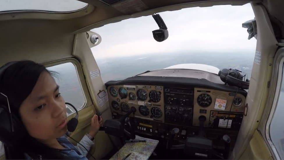 Islam i ženska prava: Kakav je život za žene u šerijatu 9 Noor in a cockpit