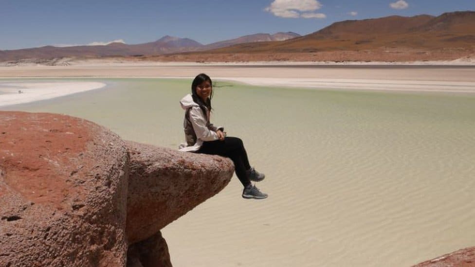 Islam i ženska prava: Kakav je život za žene u šerijatu 10 Izzati Mohd Noor on a cliff