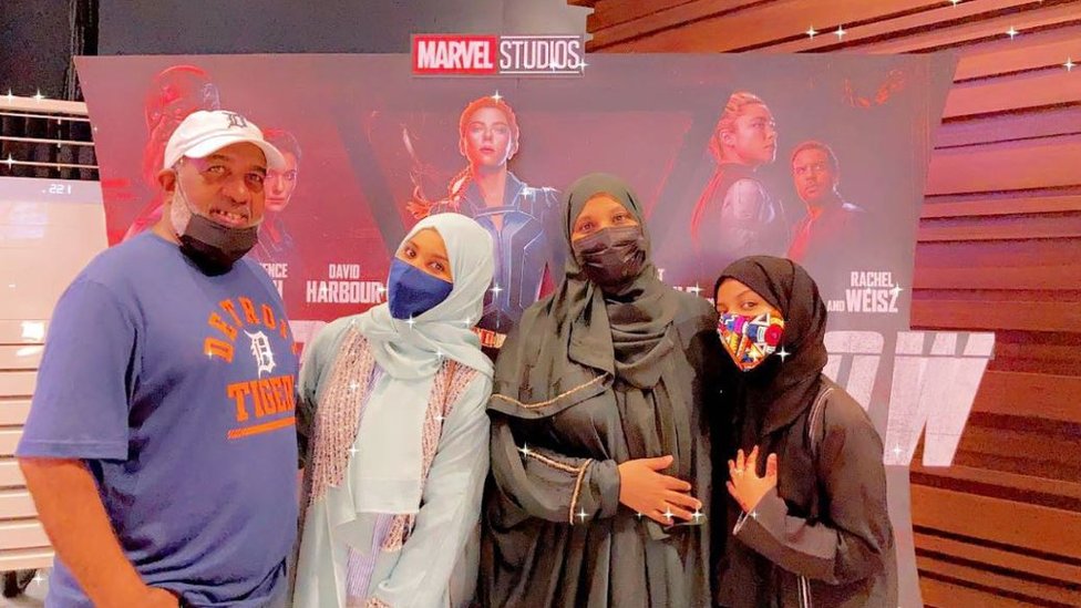 Islam i ženska prava: Kakav je život za žene u šerijatu 4 Hannan Abubakar with her family