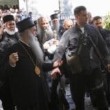 Crna Gora, crkva i protesti: Mitropolit Joanikije ustoličen u Cetinjskom manastiru uprkos incidentima, patrijarh o „snajperskoj pušci" kojom je prećeno 9